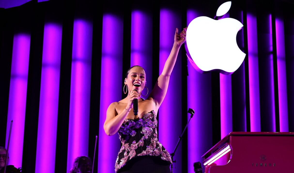 Apple Kicks Off 50th Anniversary Celebrations with Special Alicia Keys Performance at Apple Grand Central in New York